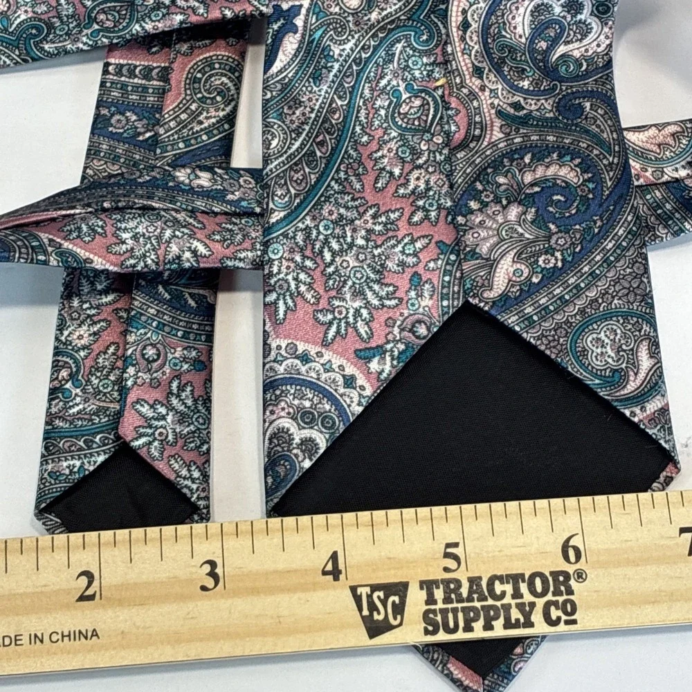 Preppy Business VTG Wembley Starshine Prints Tie Pink Blue Paisley 3.5x56 Inches